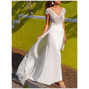 Ivory Boho Wedding Dress 2023 Lace A-Line With Train Backless Short Sleeves V-Neck Wedding Dresses