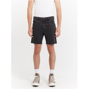 A Cropped Slim Shorts in Black Haze