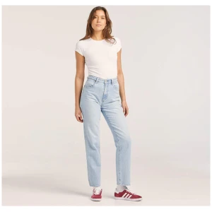 Claudia Hi Straight Organic Cotton Jean