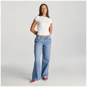 Low Farrah Wide Jean