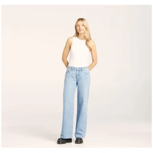 Low Rise Farrah Wide Hemp Jean
