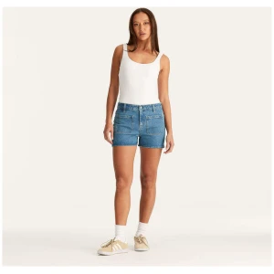 Mid Mom Slim Short