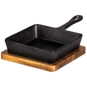 Davis & Waddell Square Cast Iron Skillet with Acacia Trivet
