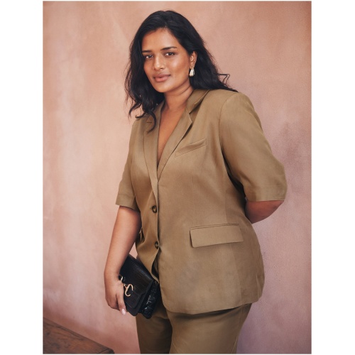 Forever New Women's Bowie Curve Short Sleeve Jacket in Soft Mocha Suit
