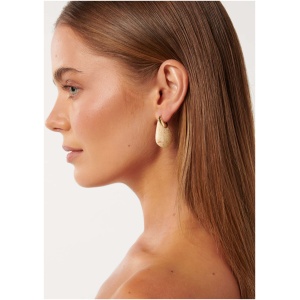 Forever New Women's Signature Aviana Texture Earring in Ivory/Gold