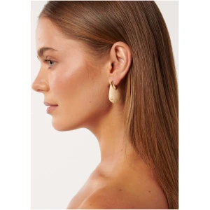Forever New Women's Signature Aviana Texture Earring in Ivory/Gold