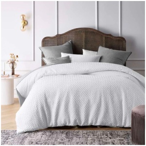 Accessorize Dotty Clip White Jacquard Quilt Cover Set Queen