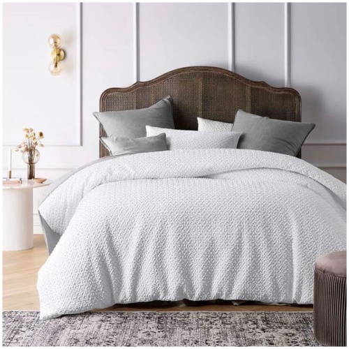 Accessorize Dotty Clip White Jacquard Quilt Cover Set Queen