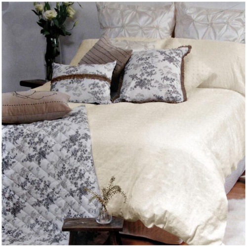 Canterbury Tarlo Cream Quilt Cover Set Queen