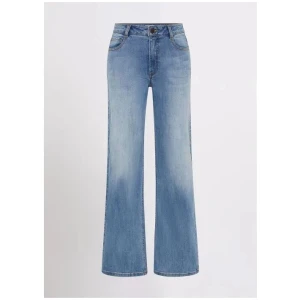 Andy Straight Leg Jean