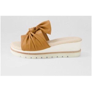 Django & Juliette Wolin Dj Dk Tan White Sole Leather Dk Tan White Sole Sandals Womens Shoes Casual Sandals Flat Sandals