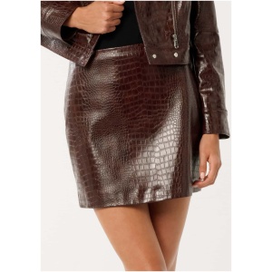 Forever New Women's Aurelia Vegan Croc Leather Mini Skirt in Berry Set