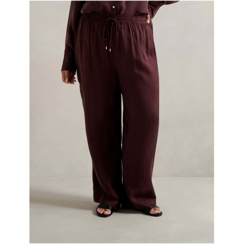 Forever New Women's Emma Curve Plus Size Cupro Wide-Leg Pants in Elderberry Co-Ord