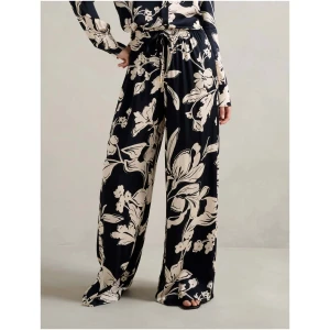 Forever New Women's Serena Satin Pants in Hyl/Floral Co-Ord