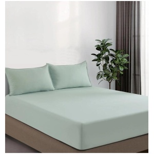 100% Vintage Washed Microfibre Fitted Sheet Set - Ultra Soft & Lightweight All-Season Fitted Sheet with 2 Pillowcases (Sage, Queen Size)