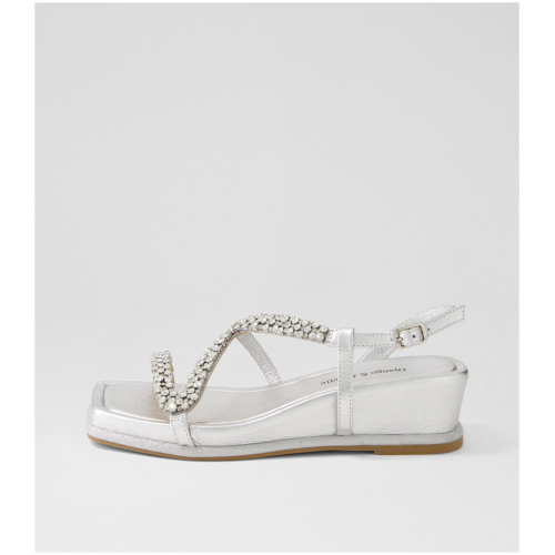 Django & Juliette Atkiny Dj Silver Leather Silver Sandals Womens Shoes Casual Heeled Sandals