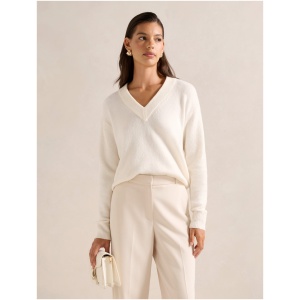 Forever New Women's Everley V-Neck Sweater in Cream