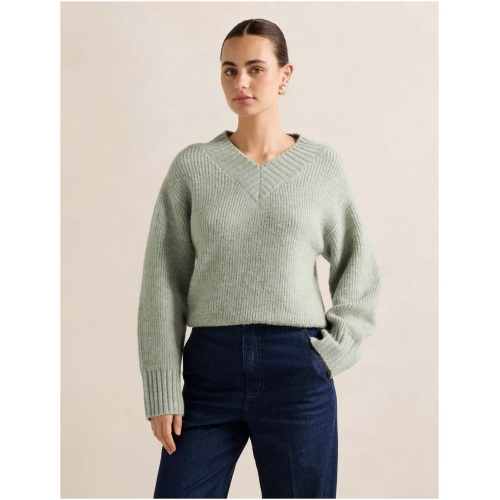 Forever New Women's Harri High V-Neck Jumper in Sage Green