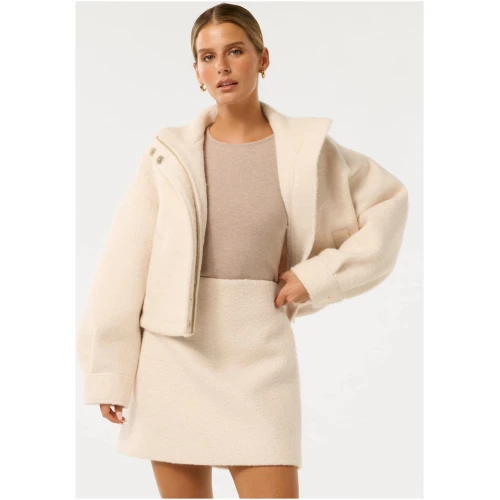 Forever New Women's Kayla Petite Crop Jacket in Cloud White Co-Ord
