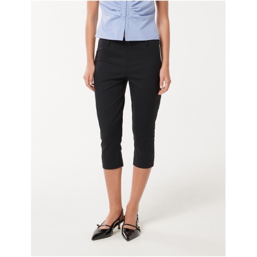 Forever New Women's Kyra Capri Pant in Black