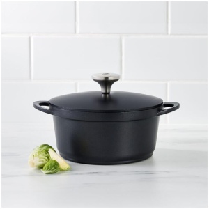 Maxwell & Williams Agile 2.4L Non-Stick Casserole Pot Black