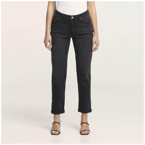 Mid Mom Slim Jean