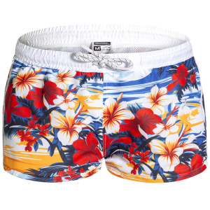 Vacation 2.0 Red Shorts L