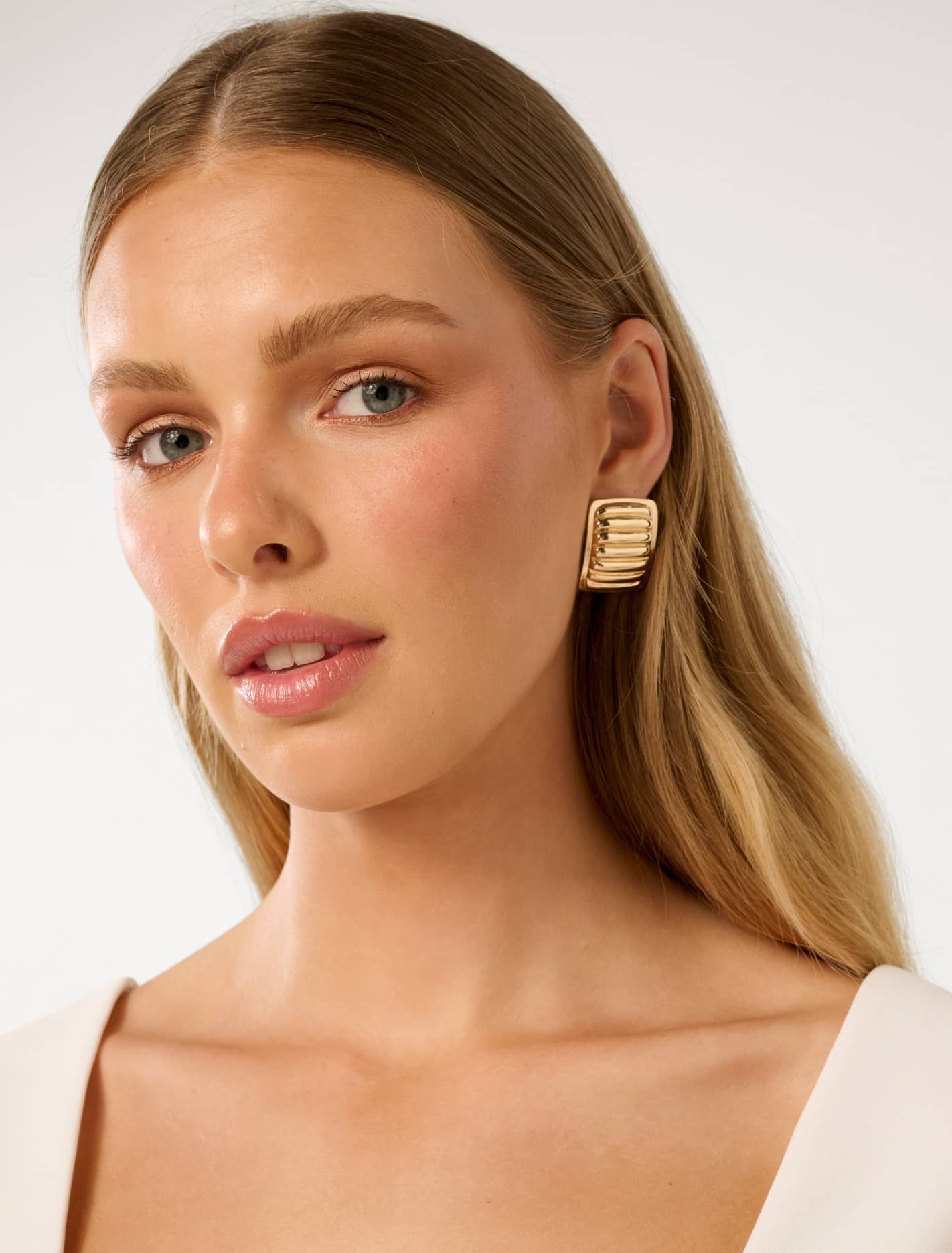 Forever New Women's Signature Rylee Rectangle Stud Earrings in Gold