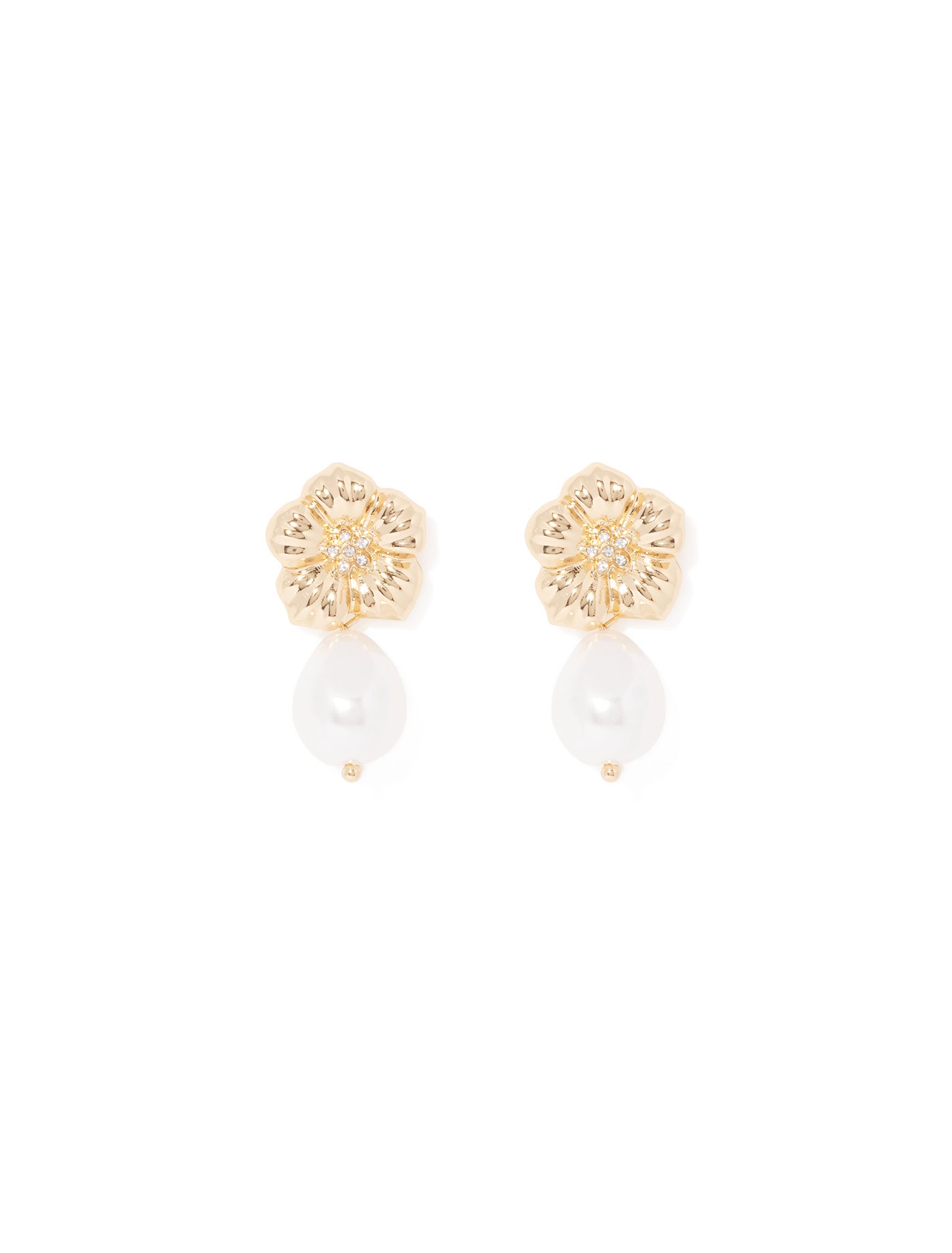 Forever New Women's Tenley Flower and Pearl Earrings in Pearl/Gold