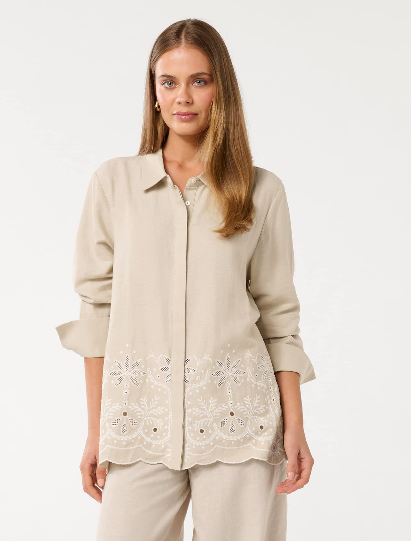 Forever New Women's April Embroidered Shirt in Tan Palmette Co-Ord
