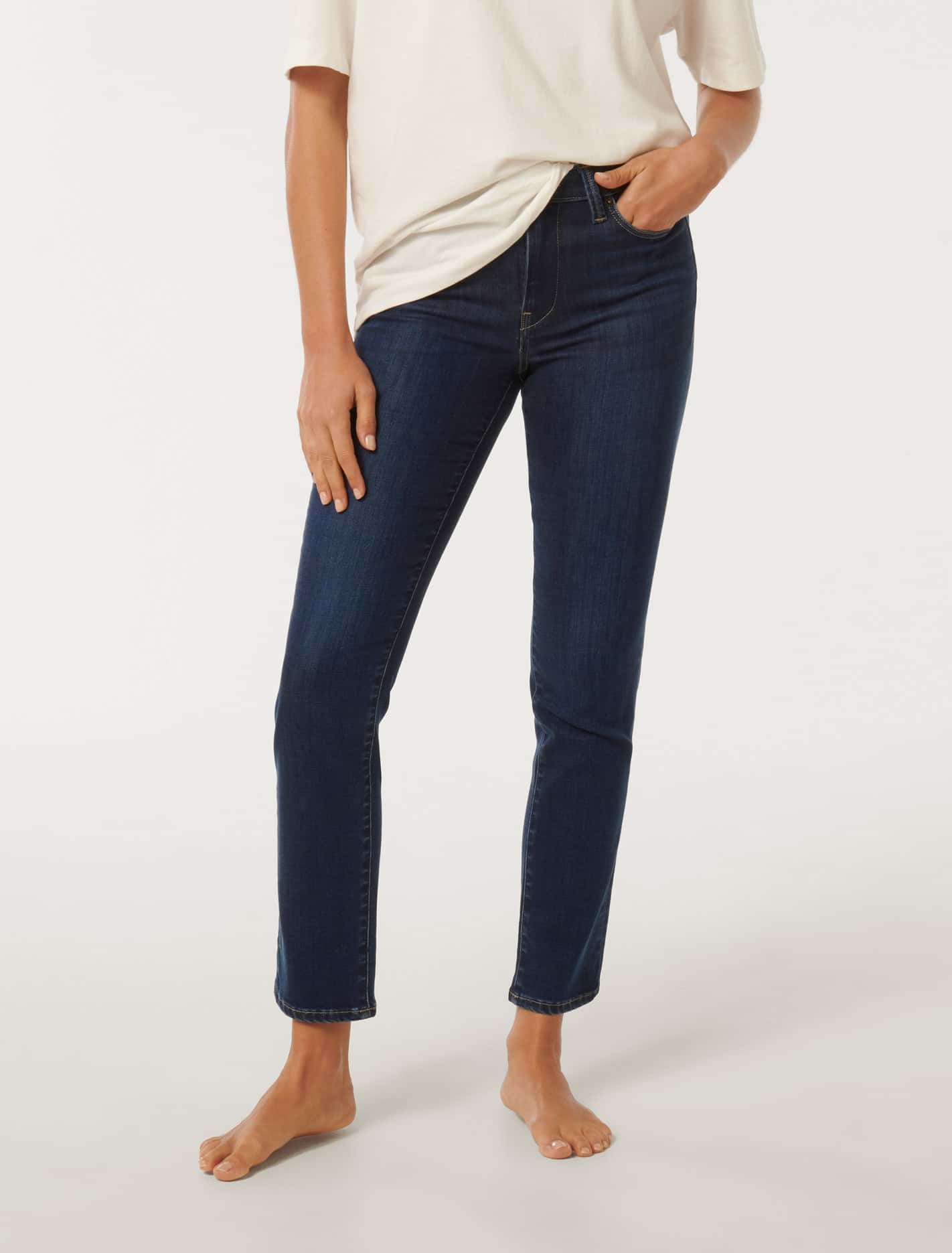 Forever New Women's Fran Straight-Leg Cropped Jeans in Mid Wash
