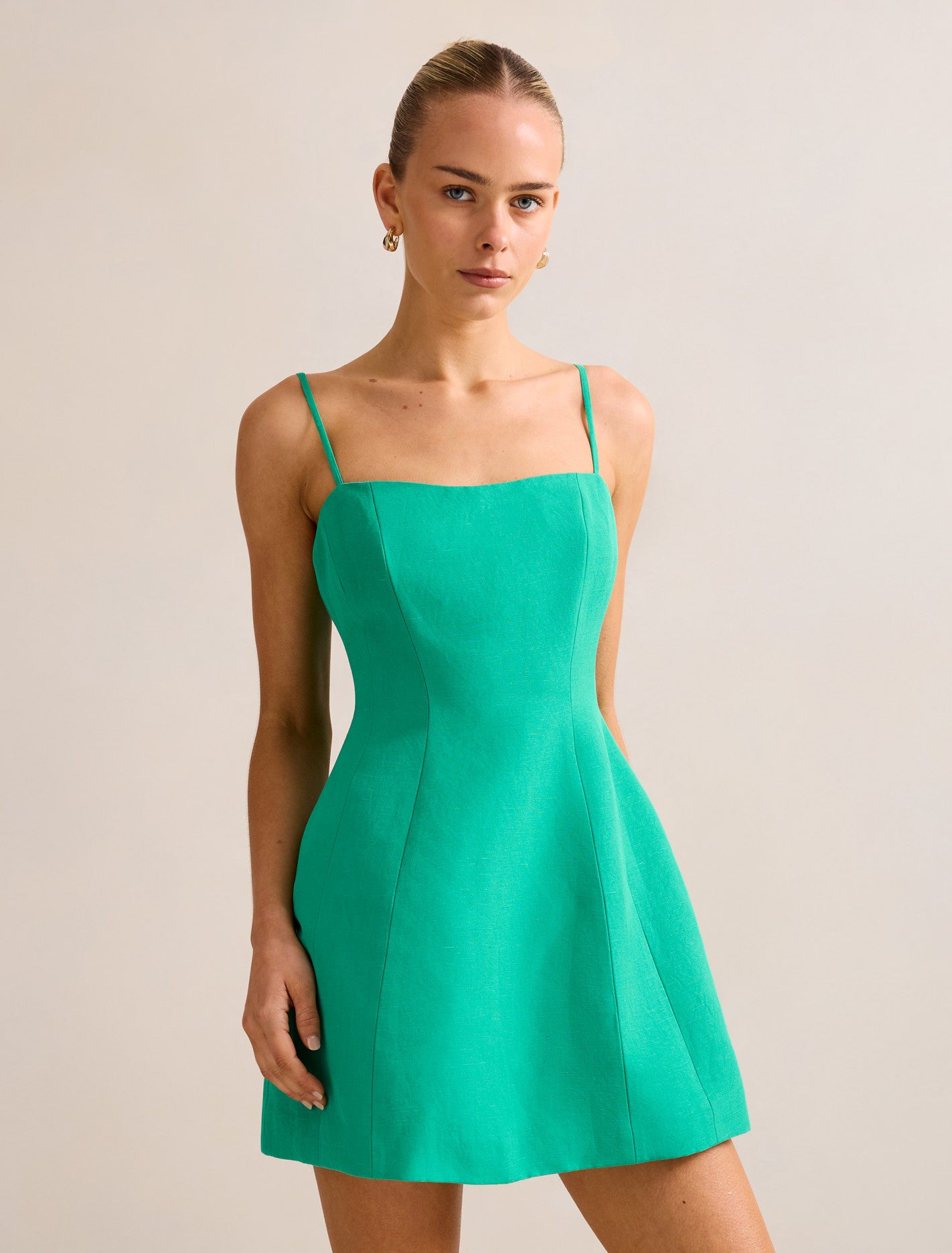 Forever New Women's Maura Structured Linen Mini Dress in Clover