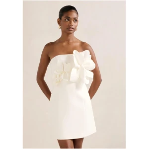 Forever New Women's Tessa Petite Flower Mini Dress in Porcelain
