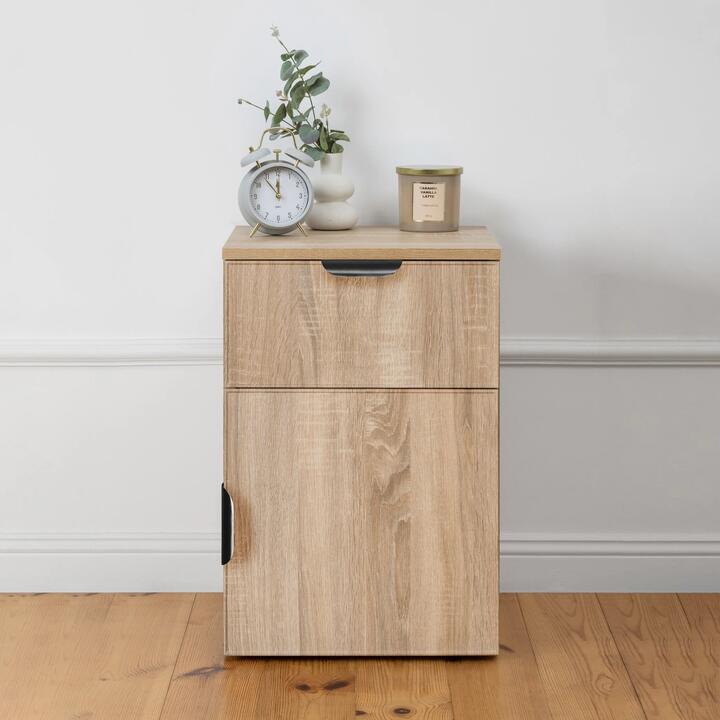 Porto Bedside Table - Natural Oak - Slim - Pull Black
