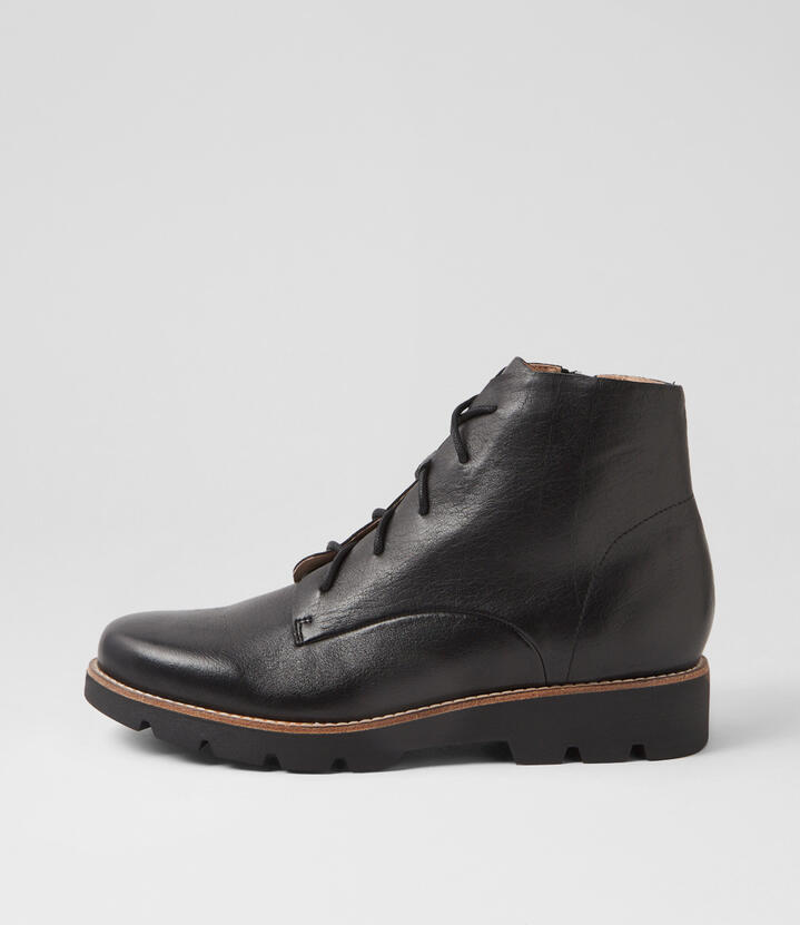 Dextra Black Leather Ankle Boots