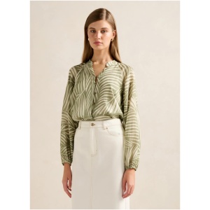 Forever New Women's Sabrina Puff Sleeve Blouse in Tuxen Leaf