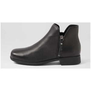 Issia Black Leather Ankle Boots