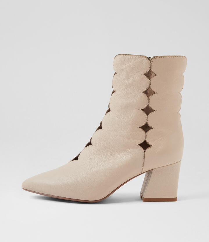 Mamuns Vanilla Leather Ankle Boots