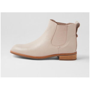 Ninori Nougat Leather Chelsea Boots
