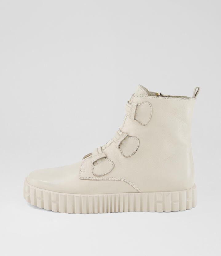 Olomo Vanilla Leather Ankle Boots