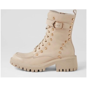 Qolta Almond Leather Ankle Boots