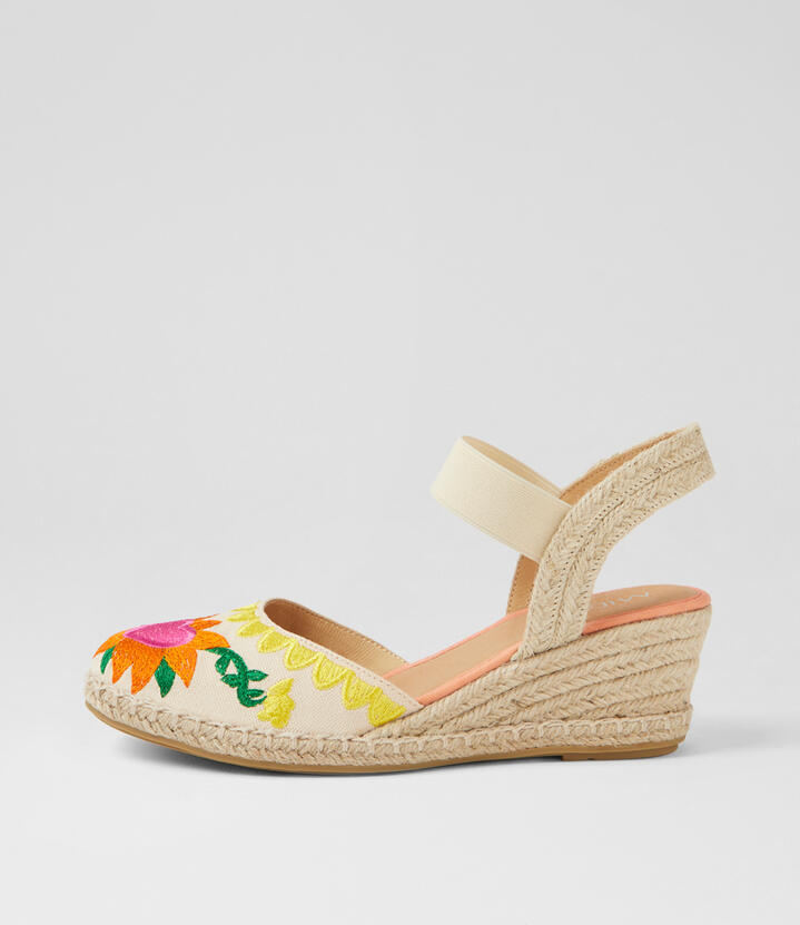 Roselle Bright Fabric Sandals