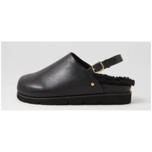 Saro Black Flat Shoes
