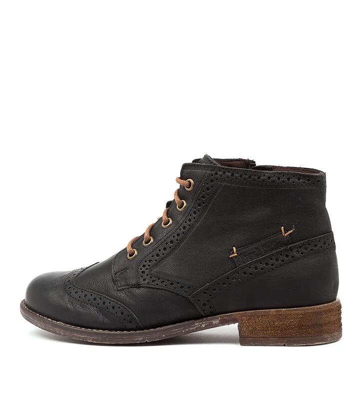 Sienna 74 Black Leather