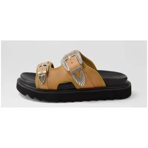 Tores Tan Leather Slides