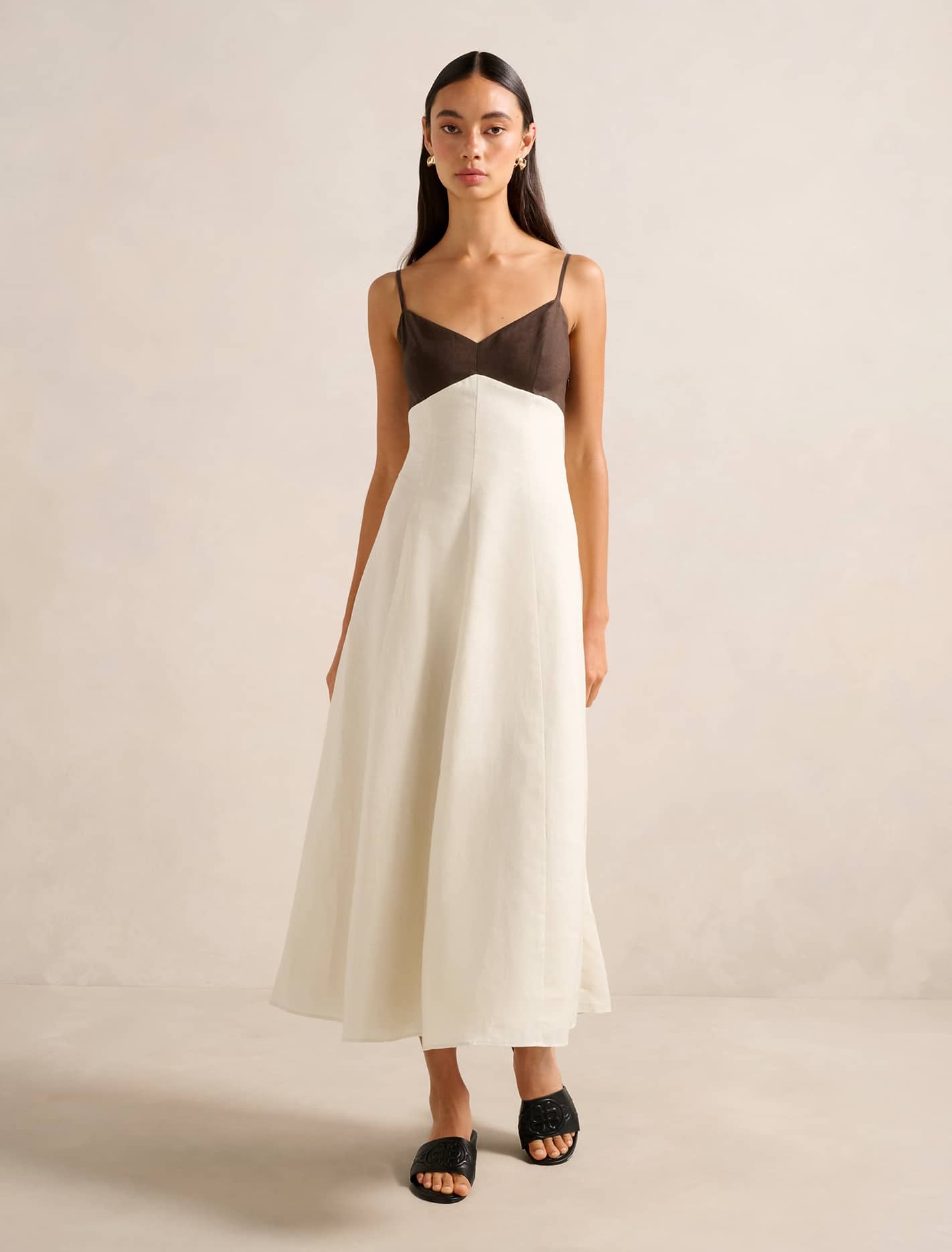 Forever New Women's Ada Contrast Linen Midi Dress in Chocolate/Stone