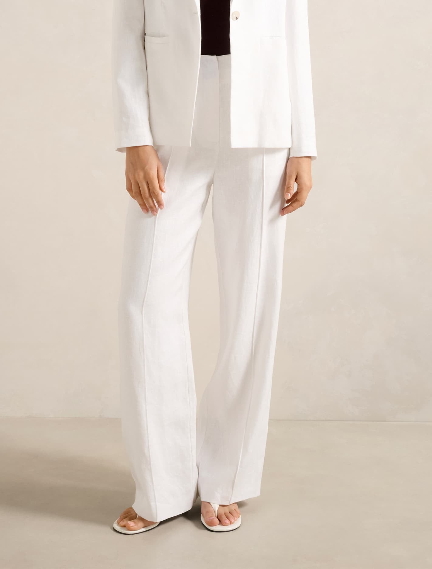 Forever New Women's Posey Linen Wide Leg Pants in Porcelain
