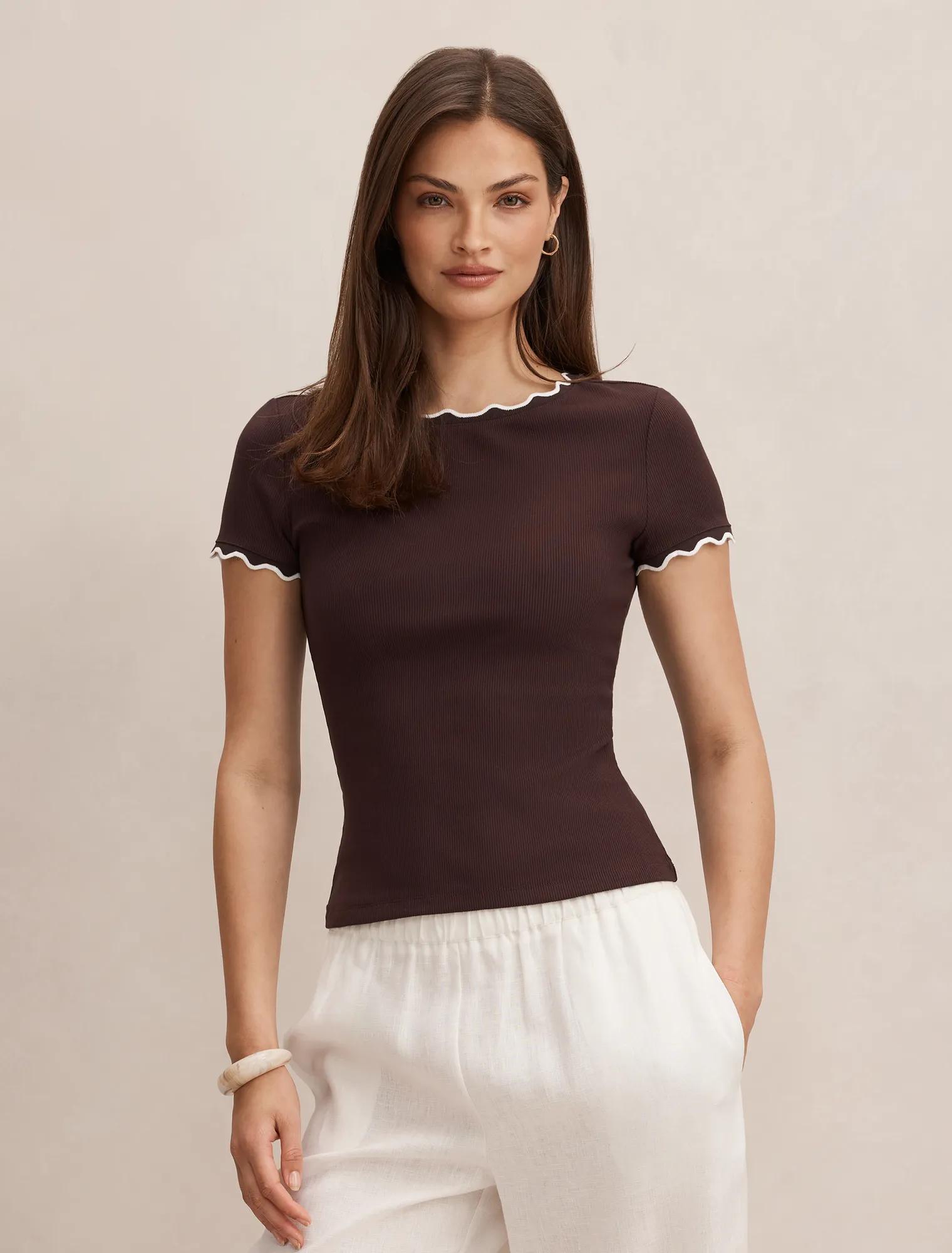 Forever New Women's Rebecca Scallop Trim Tee Shirt in Chocolate/Porcelain