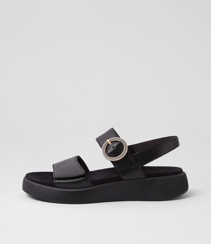 Ingrid Schwarz Leather Sandals
