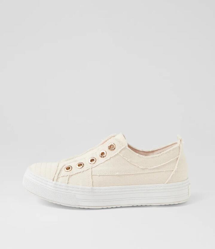 Superplay White Canvas Sneakers